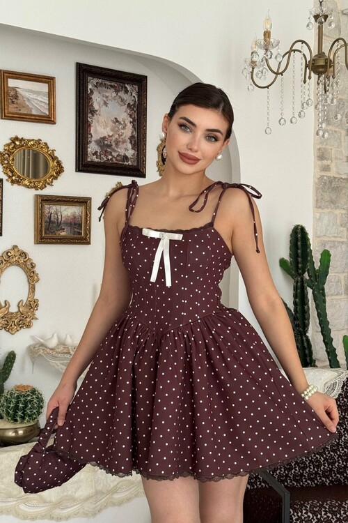 Seuss Broş Detaylı Elbise