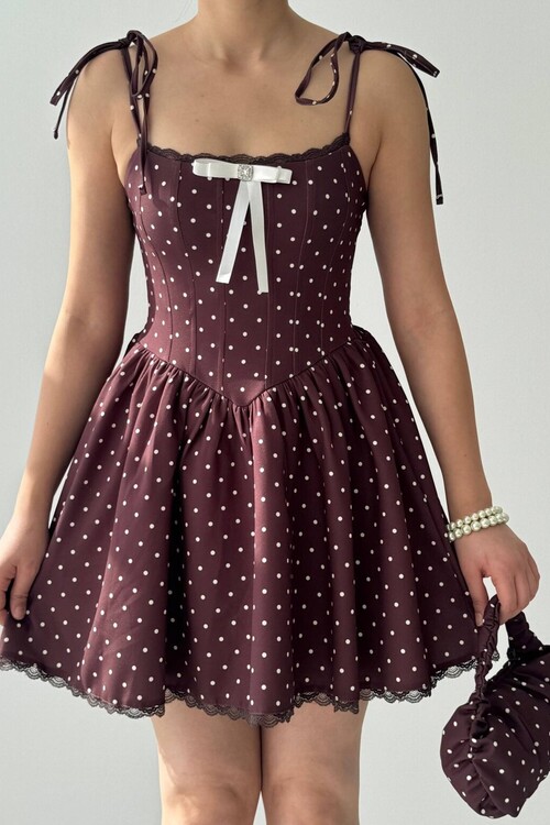 Seuss Broş Detaylı Elbise