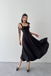Tiyenna Midi Dress